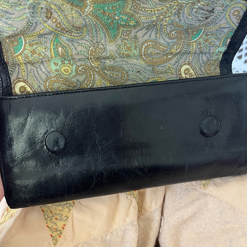 HOBO Vintage Black Leather Women's Wallet Magnetic Closure - Picture 2 of 9